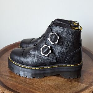 NEW Dr. Martens Devon Flower Buckle Leather Platform Boots Size 7